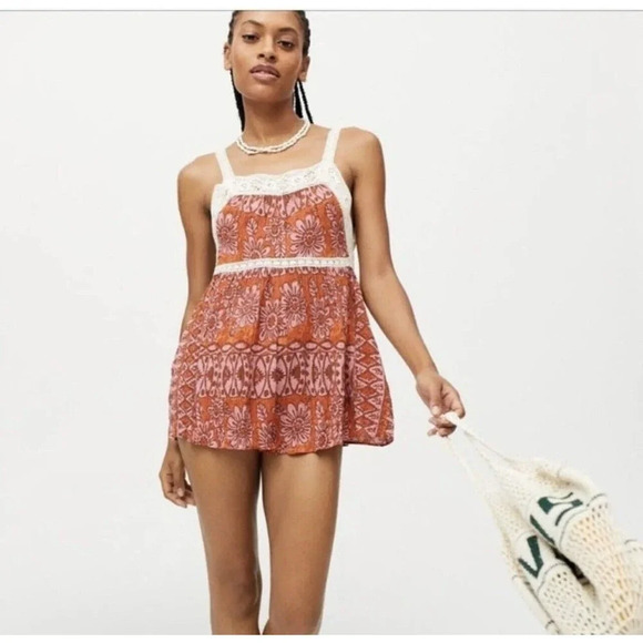 Urban Outfitters “Brunching” Lace Trim Brown Romper Women's Size Large NWT - Picture 1 of 16